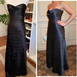BCBGMaxAzria Sweetheart Strapless Bandage Layers Formal Maxi Gown -  Size 8